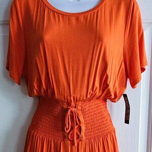 NWT NY&Co Stretch Womens Orange Dress with Ruched Tie accent Middle Size Small